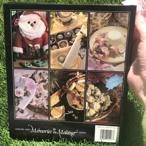 Tasty Holiday Gifts Book - Picture 3 of 3